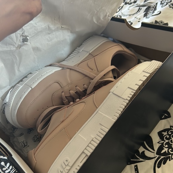 Nike Woman Air Force One - Picture 4 of 5